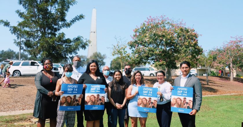 Líderes de la Comunidad Local Destacan la Importancia del Voto Latinx en Las Elecciones de Retiro de California