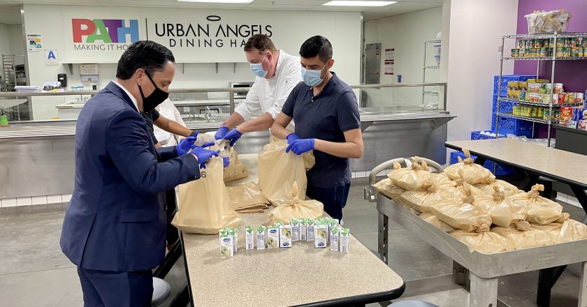 Mayor Todd Gloria helps PATH Celebrate the Program’s First Anniversary and 25,000th Meal Delivery.