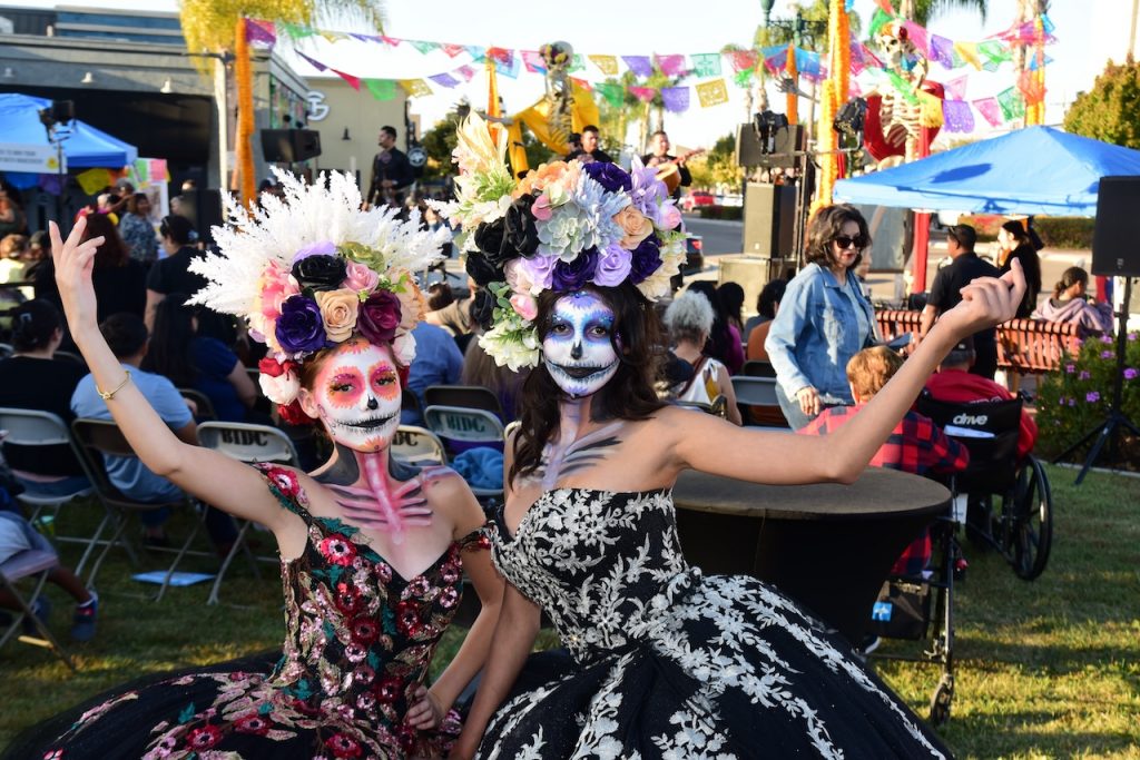 LA CONEXION: Cinco Cosas que Hacer en San Diego para Celebrar el Día de los Muertos