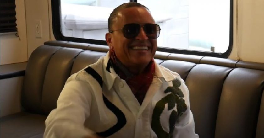 ¡EXCLUSIVO! Entrevista de Hispanos Unidos con el Icónico Artista Puertorriqueño, Elvis Crespo.