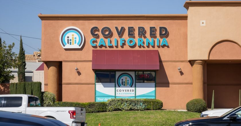 Covered California lanza la campaña “Hablemos de Salud” con ayuda financiera récord durante el 12º período de inscripción abierta