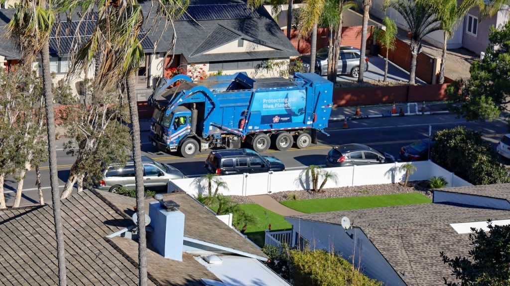 Invitan a Residentes de San Diego a Opinar Sobre las Nuevas Tarifas de Basura y Reciclaje