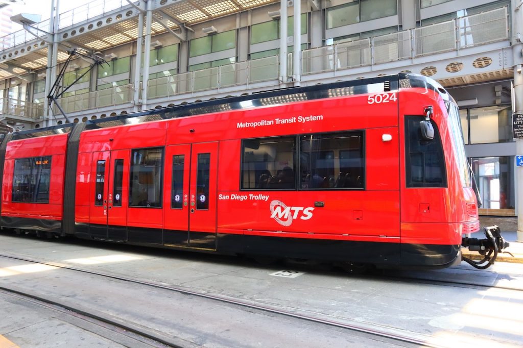 Nuevo Servicio de la Línea Copper del Trolley Comienza Este Domingo en el Este del Condado